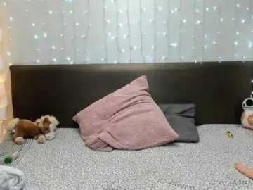 ZoeKhalifa  live sex cam