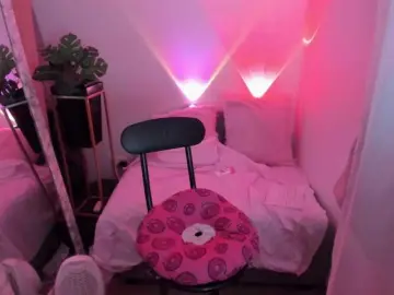 Annewayne  live sex cam