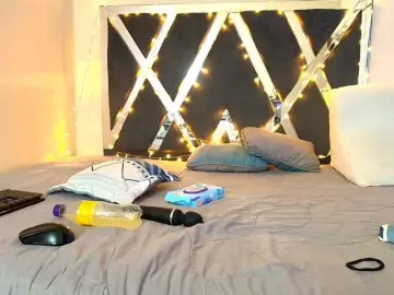 Monserrat11  live sex cam