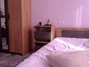Anna86-2  live sex cam