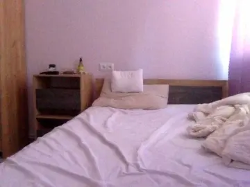 Anna86-2  live sex cam