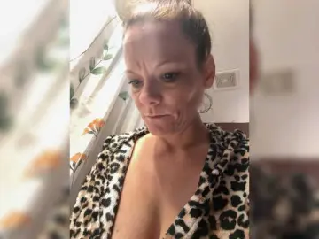 BMFjolene22  live sex cam