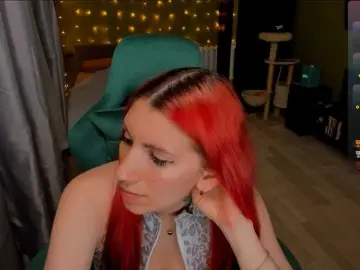 Girlfromanothercity  live sex cam