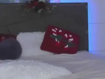 HollyTaillor  live sex cam