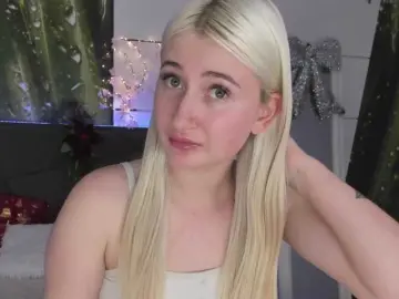 HollyTaillor  live sex cam