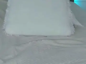 HollyTaillor  live sex cam