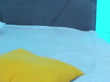 HollyTaillor  live sex cam