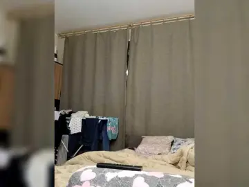 IRUSIK11  live sex cam