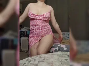 IRUSIK11  live sex cam