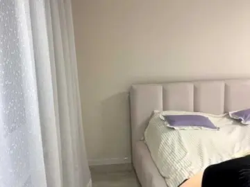 LinnEskeets  live sex cam