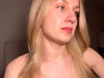 LinnEskeets  live sex cam