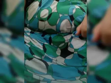 Ogonek37  live sex cam