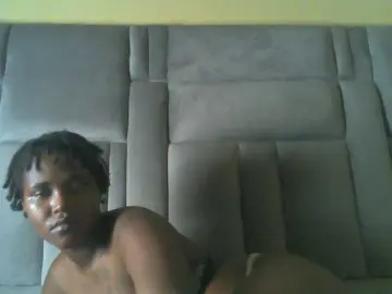 Sexydolly2  live sex cam