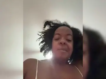 TinyyGoddess  live sex cam