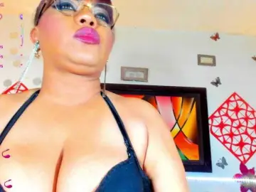 XxXbrunettesquirtxXx  live sex cam