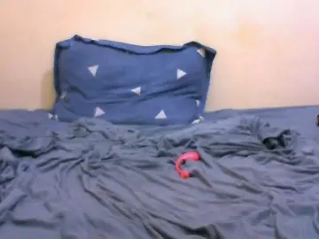 Boobie-snack  live sex cam
