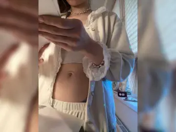 Amelia575-1  live sex cam