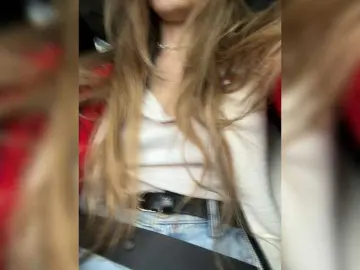 Amelia575-1  live sex cam