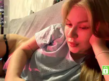 FeechkaKiss  live sex cam