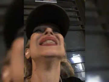 LadyJess  live sex cam