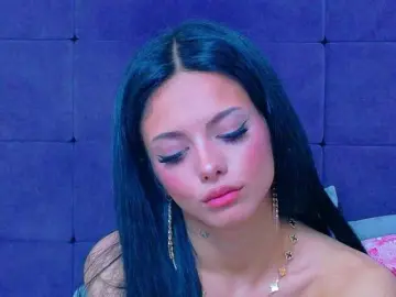 NataliaCroft  live sex cam