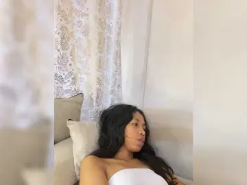 Peachies  live sex cam