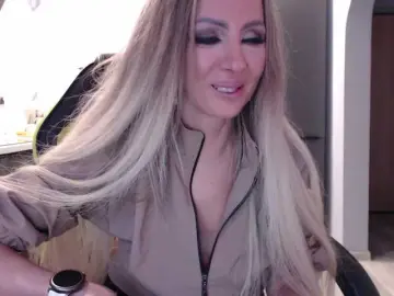 Blondalina  live sex cam