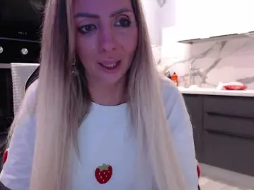 Blondalina  live sex cam