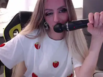 Blondalina  live sex cam