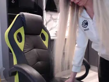 Blondalina  live sex cam