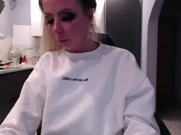 Blondalina  live sex cam