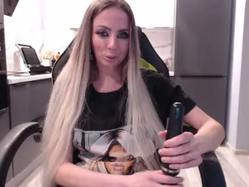 Blondalina  live sex cam
