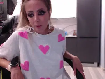 Blondalina  live sex cam