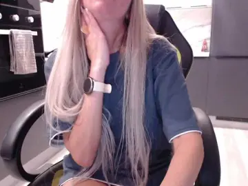 Blondalina  live sex cam