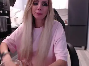 Blondalina  live sex cam