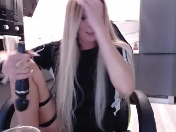 Blondalina  live sex cam
