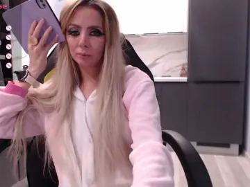 Blondalina  live sex cam