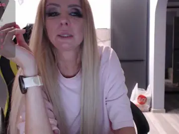 Blondalina  live sex cam
