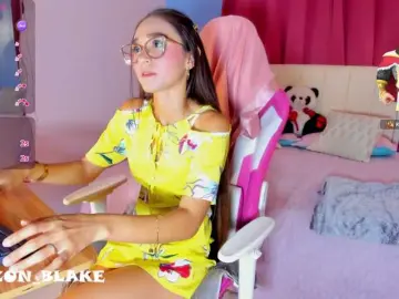Alizzon-blake  live sex cam