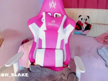 Alizzon-blake  live sex cam