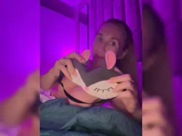 FreyaGreen  live sex cam