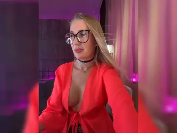 FreyaGreen  live sex cam