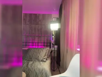 FreyaGreen  live sex cam