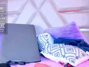 HannaBleish  live sex cam