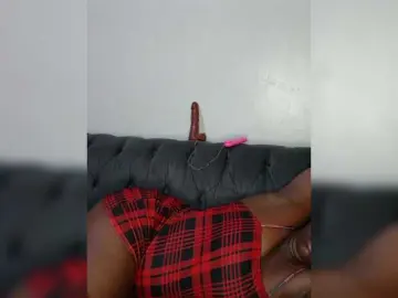 Hottiequeen  live sex cam