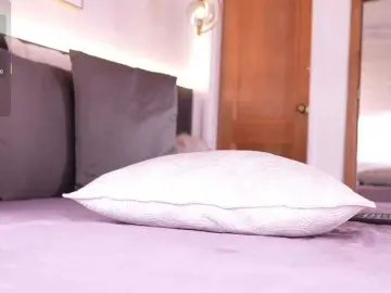 IvyEllis  live sex cam