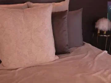 IvyEllis  live sex cam