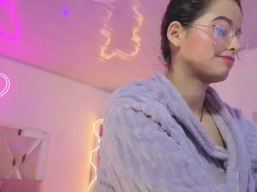 Laylafoxy-tay  live sex cam