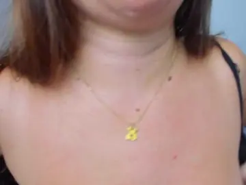 LunaGomez  live sex cam