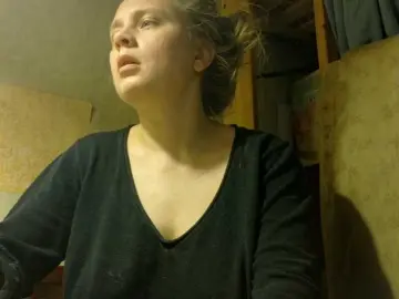 Esterjohns  live sex cam